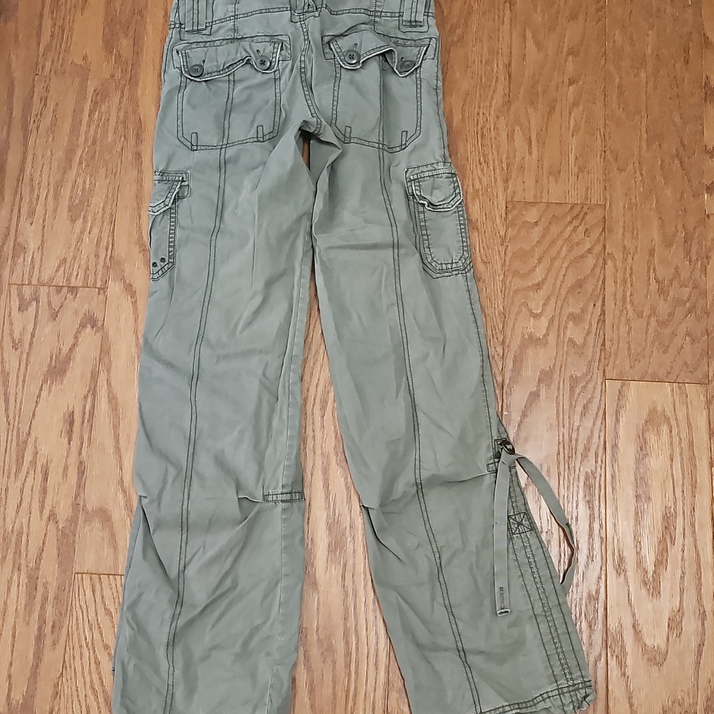 American Eagle Olive Baggy Cargo pants size 0 - Picture 6 of 6